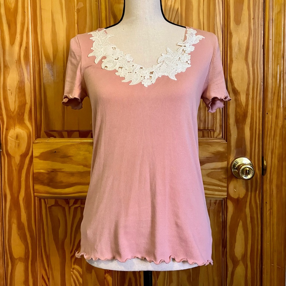 LOFT Dusty Rose Short Sleeve Top with Cream Neckline Detail - Women’s Size Small